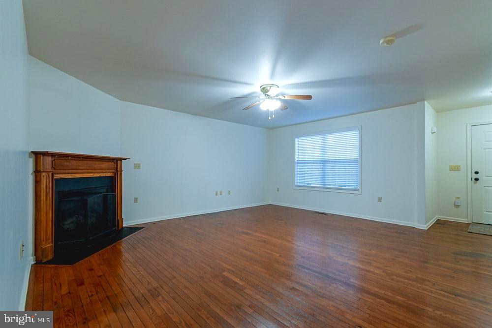 ROSEMONT ORCHARD - Residential Lease