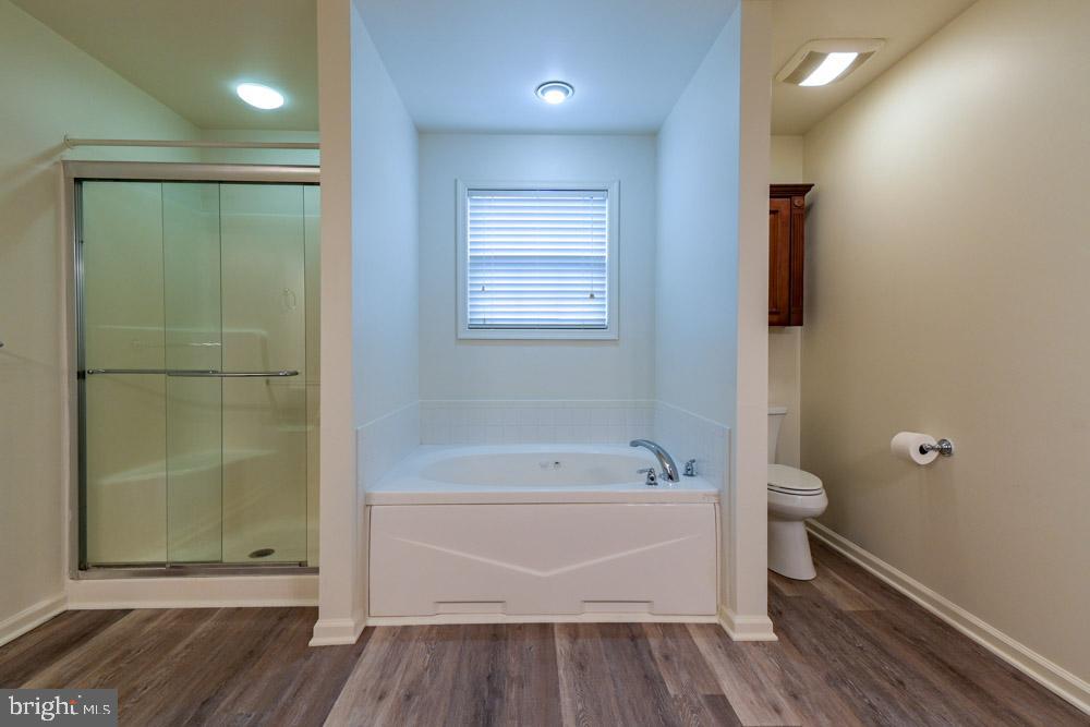 ROSEMONT ORCHARD - Residential Lease