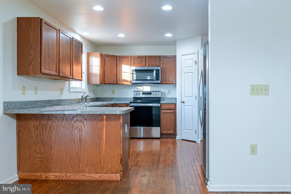 ROSEMONT ORCHARD - Residential Lease