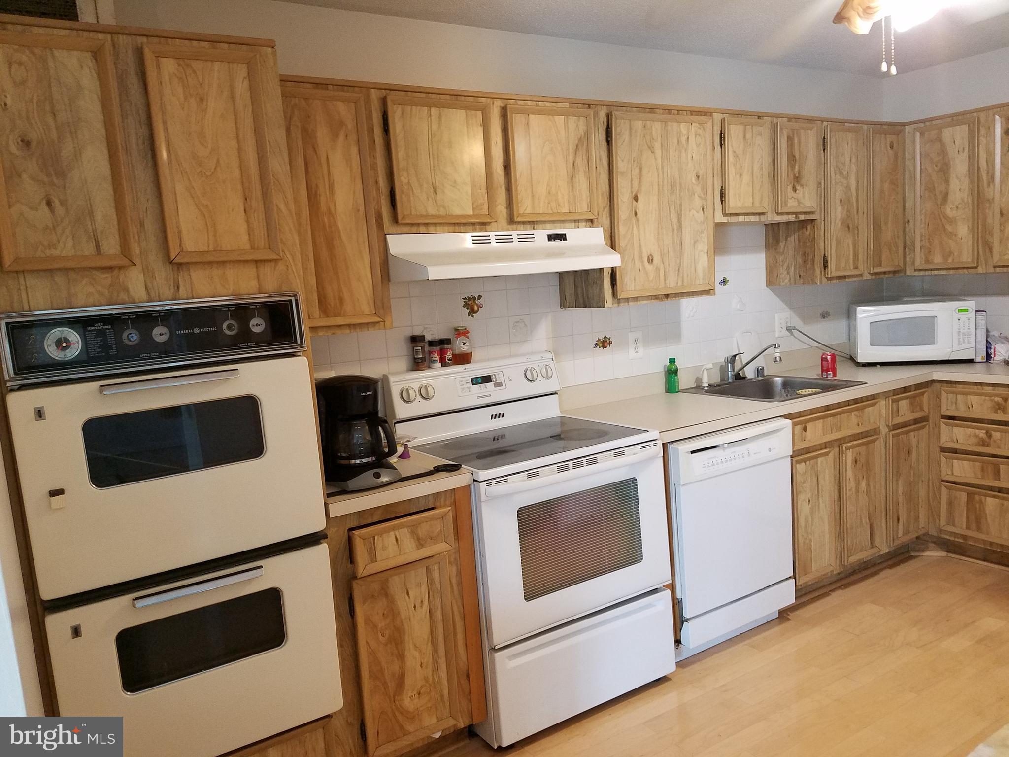 ROTONDA - Residential Lease