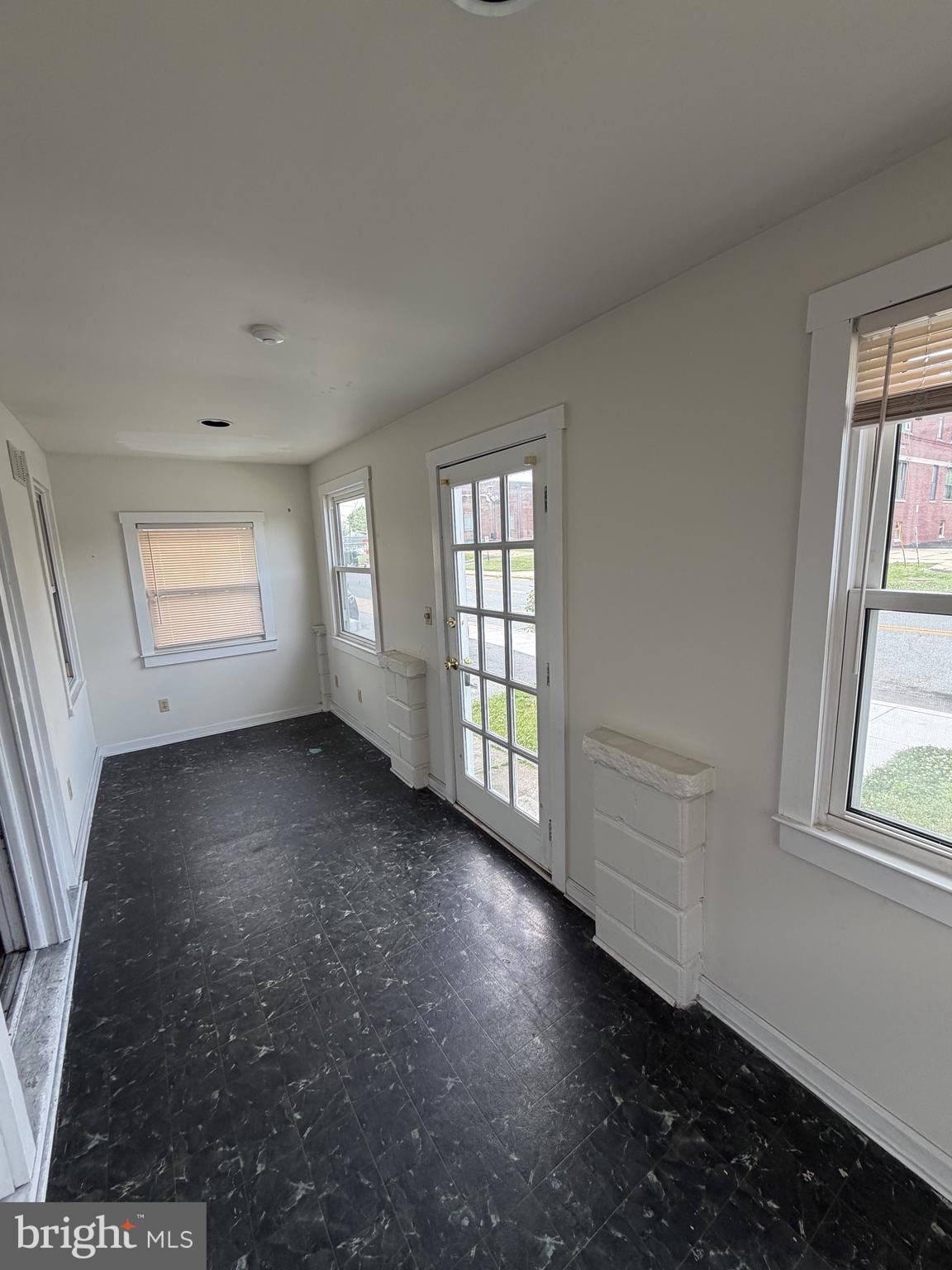 918 NEW ROAD