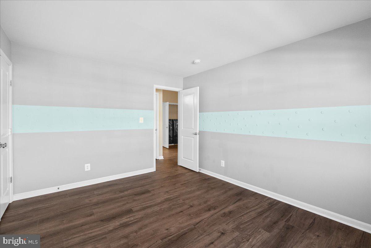 BROADLANDS SOUTH - Residential Lease