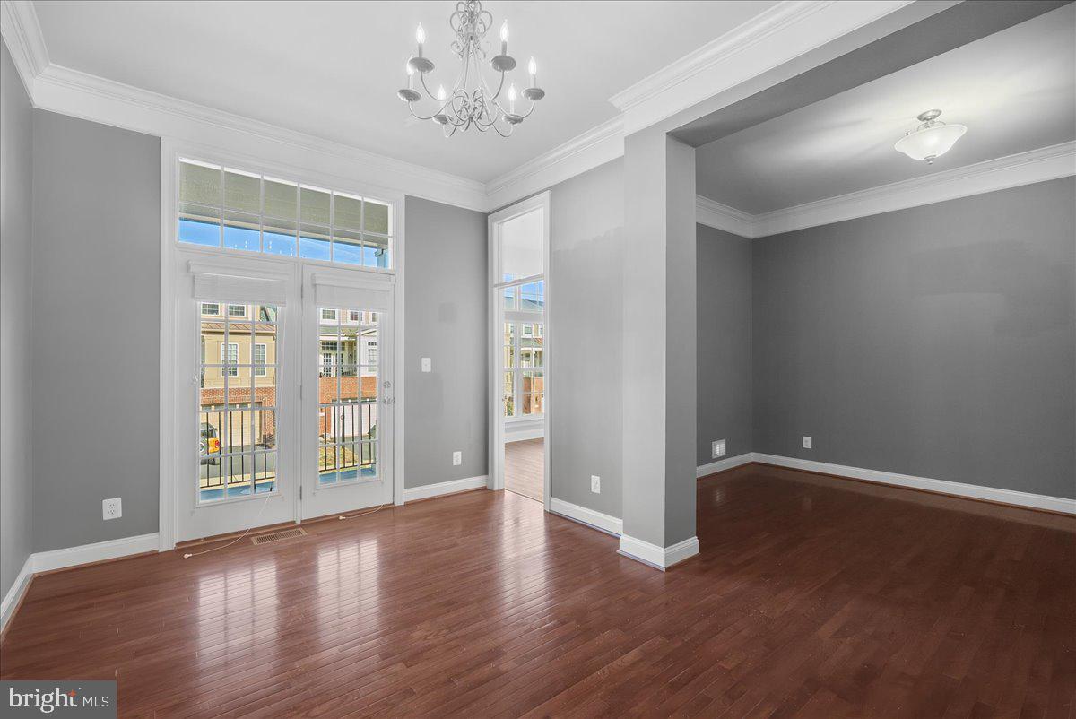 BROADLANDS SOUTH - Residential Lease