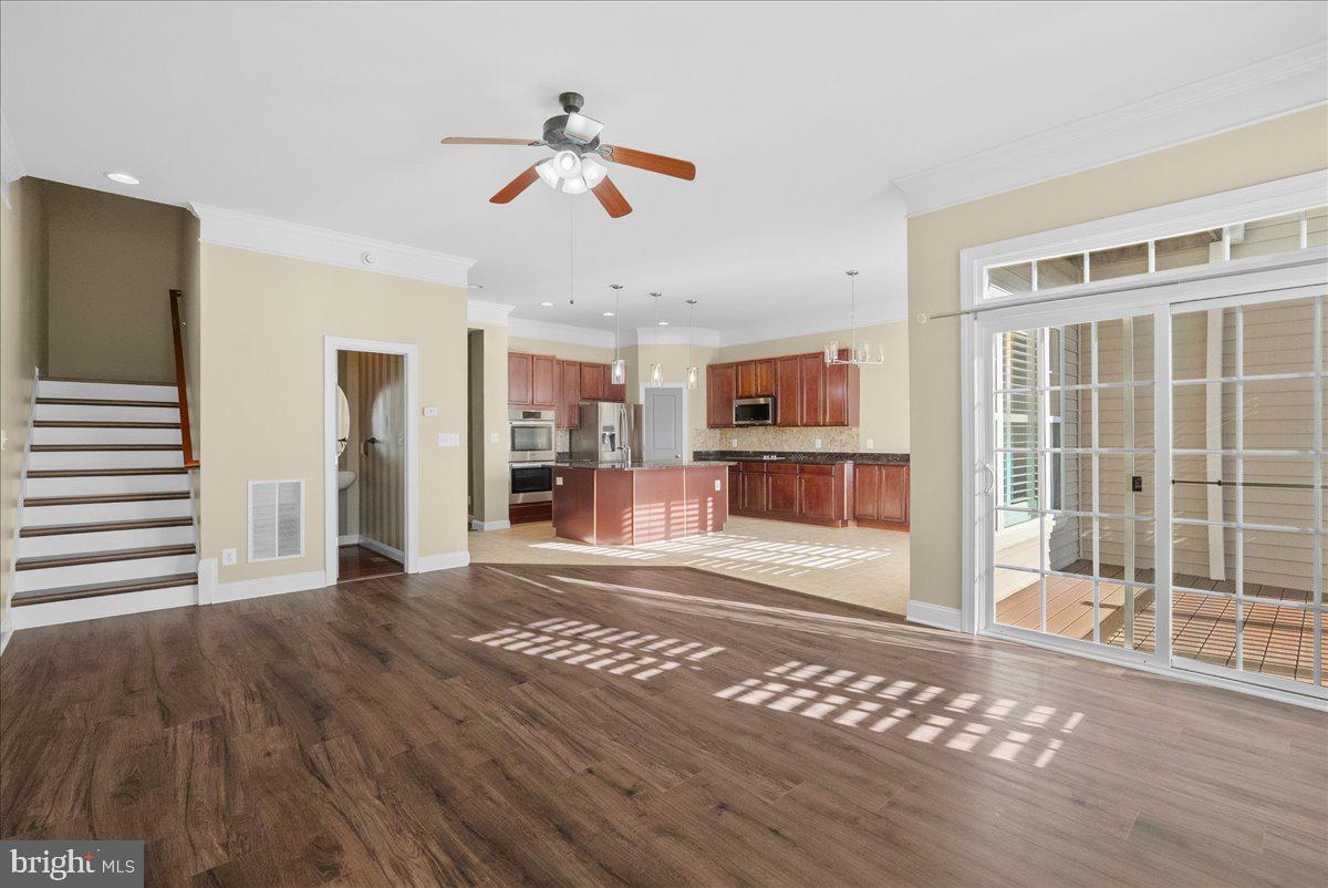 BROADLANDS SOUTH - Residential Lease