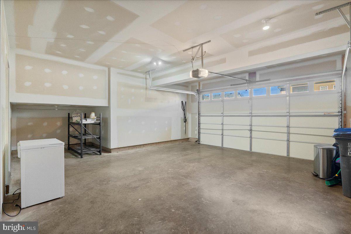 BROADLANDS SOUTH - Residential Lease