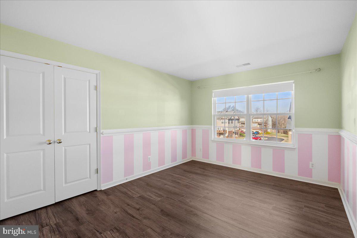 BROADLANDS SOUTH - Residential Lease