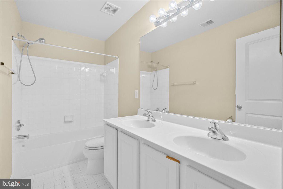 BROADLANDS SOUTH - Residential Lease