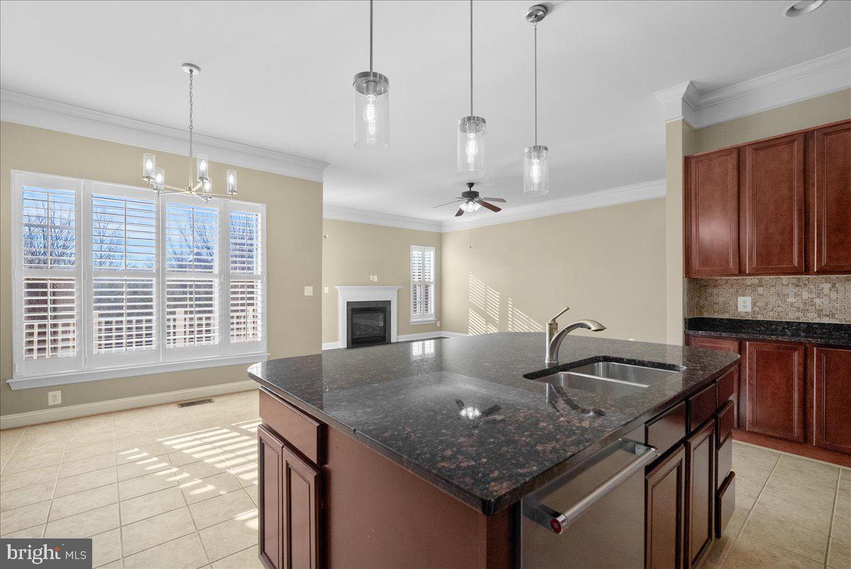 BROADLANDS SOUTH - Residential Lease