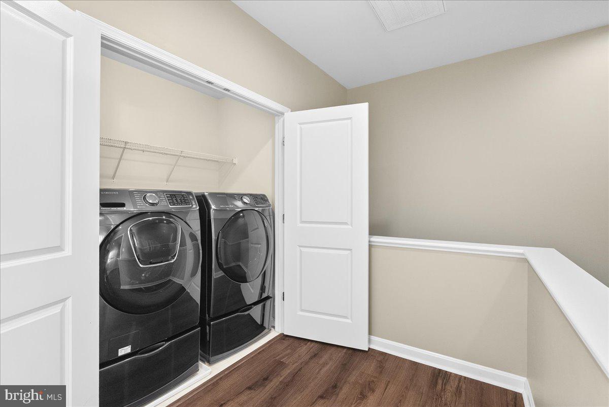 BROADLANDS SOUTH - Residential Lease