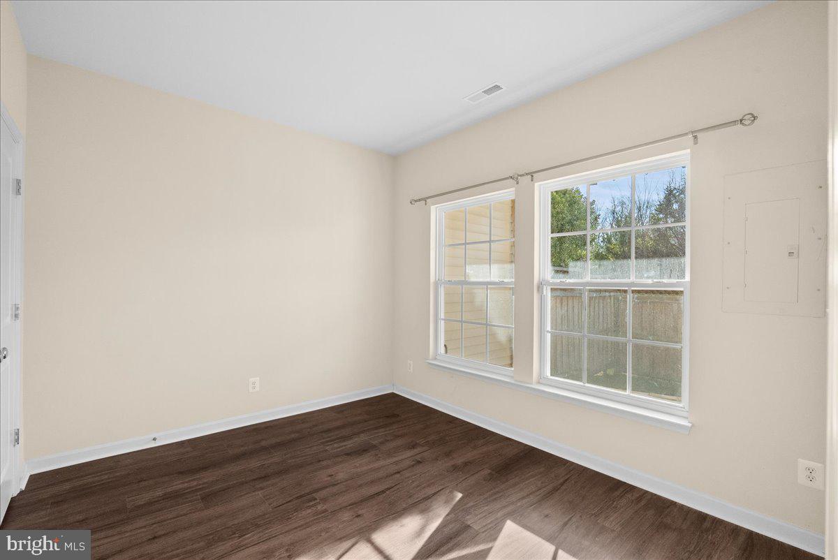 BROADLANDS SOUTH - Residential Lease