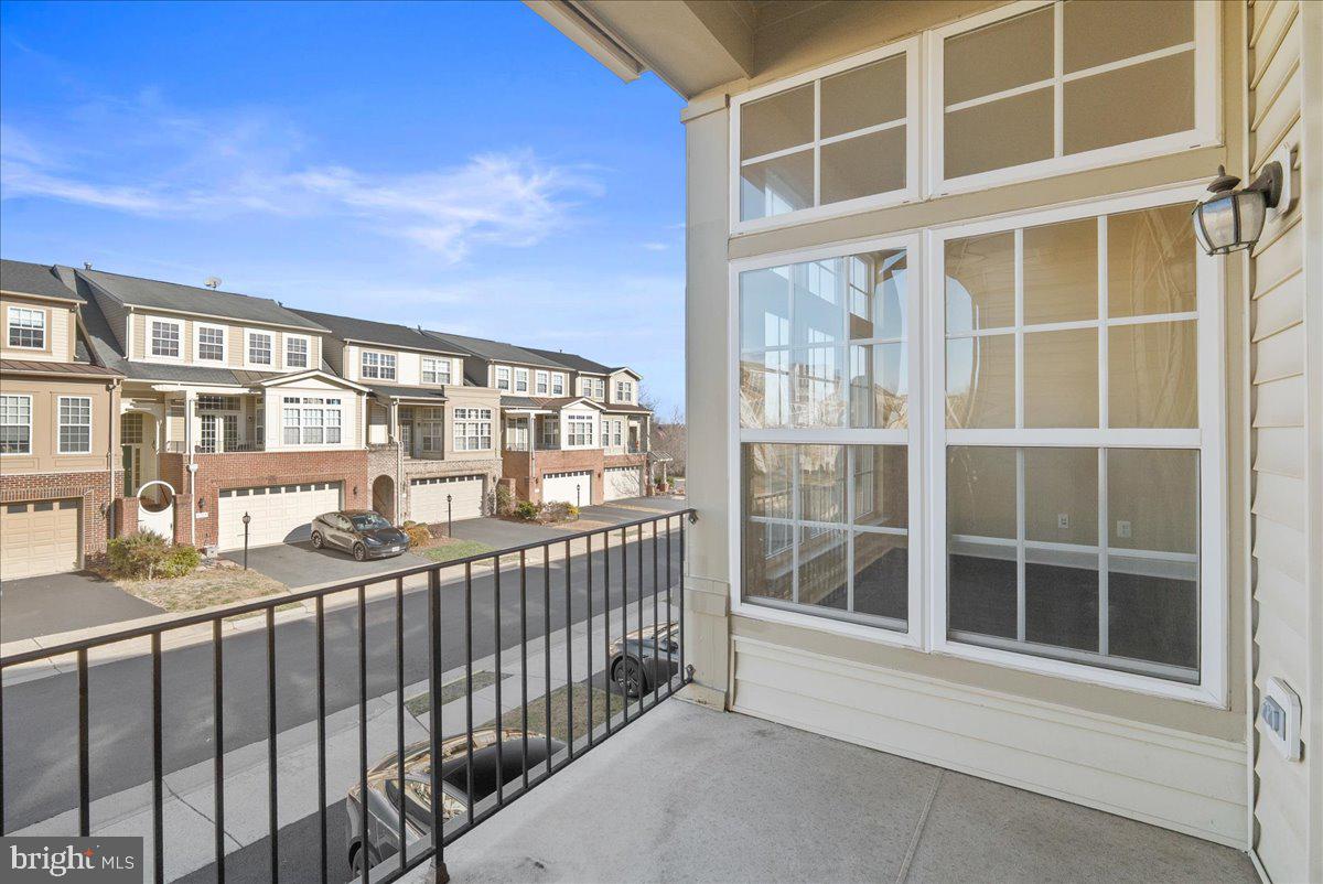 BROADLANDS SOUTH - Residential Lease