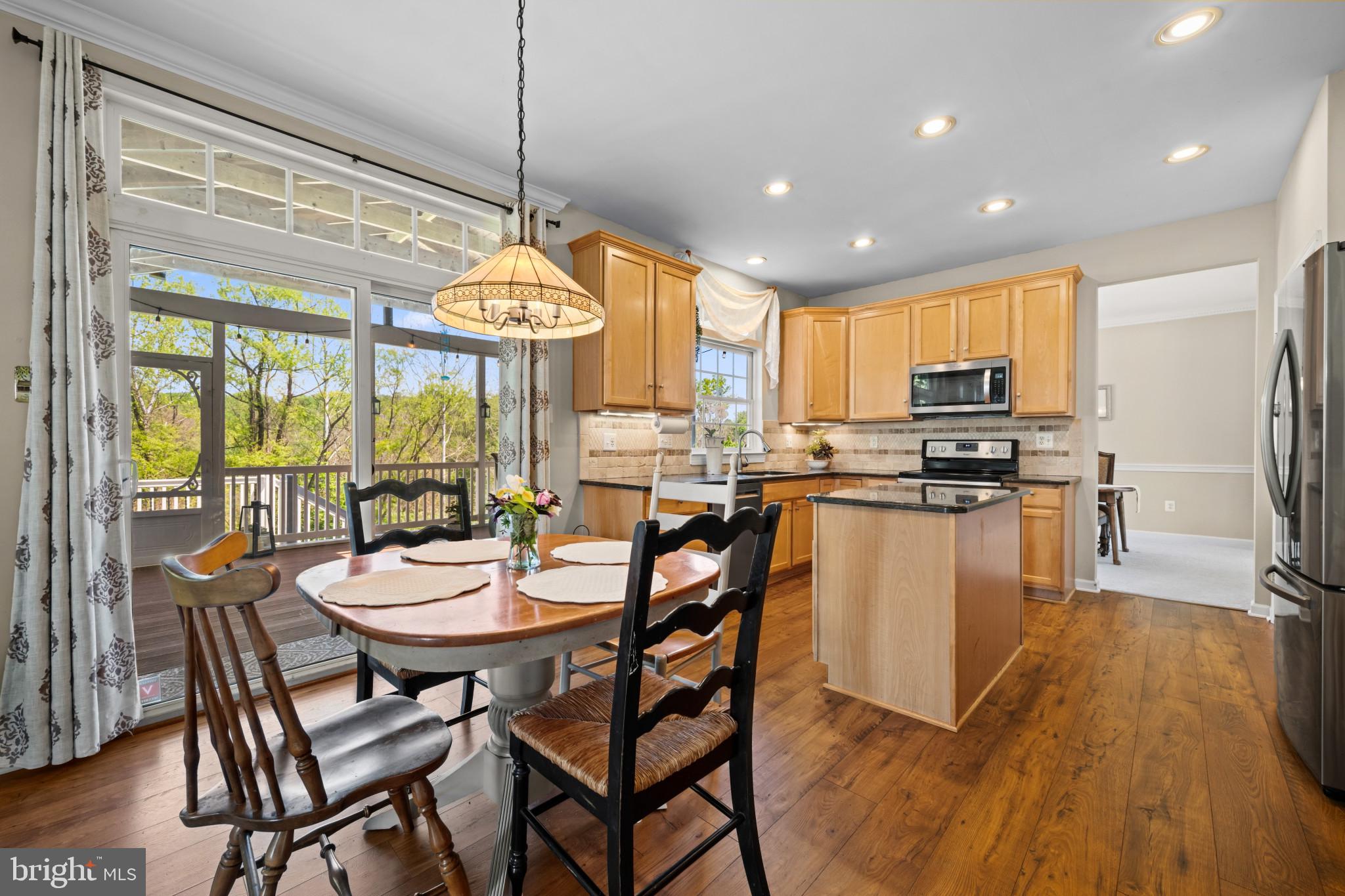 JENNA ESTATES - Residential