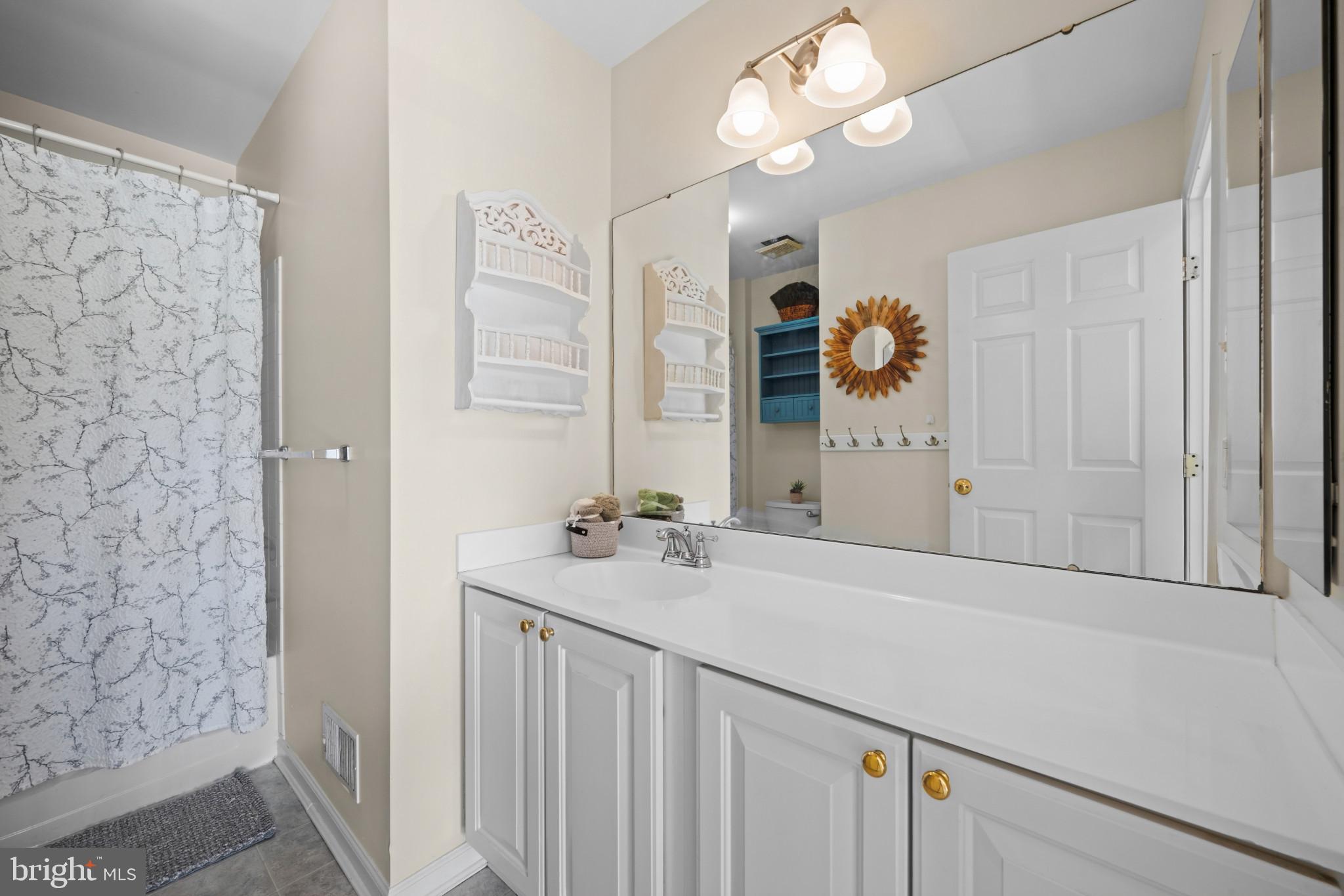 JENNA ESTATES - Residential