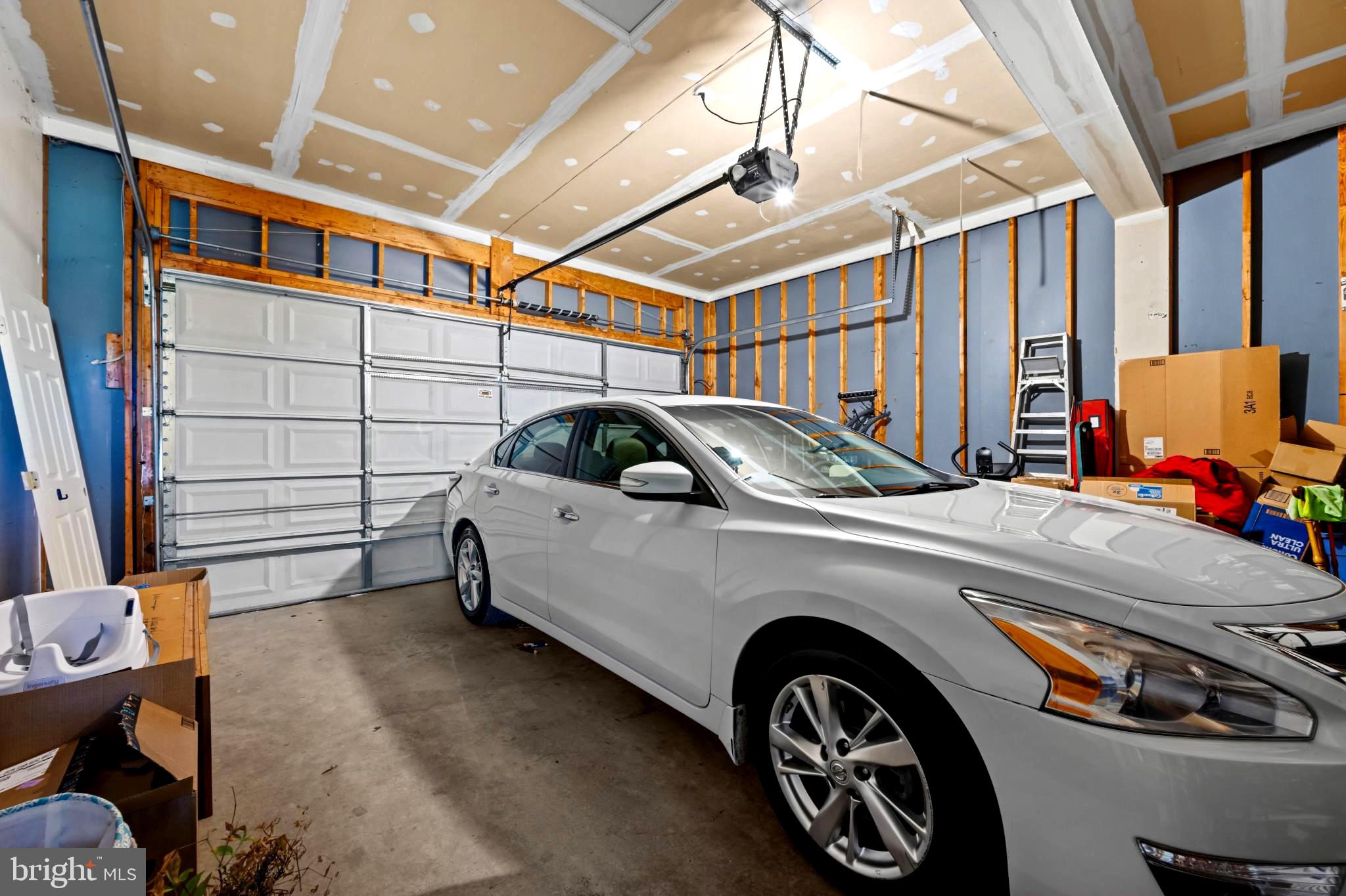 JENNA ESTATES - Residential