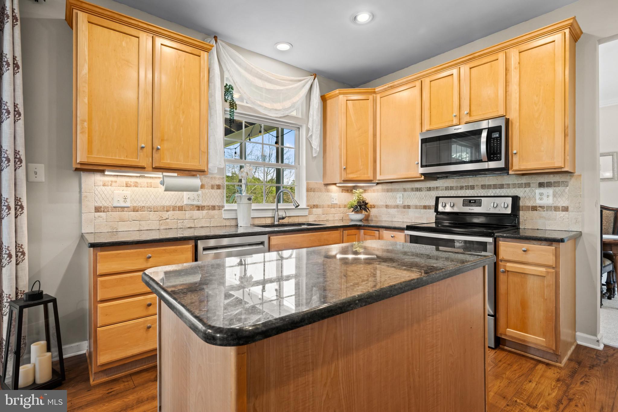 JENNA ESTATES - Residential