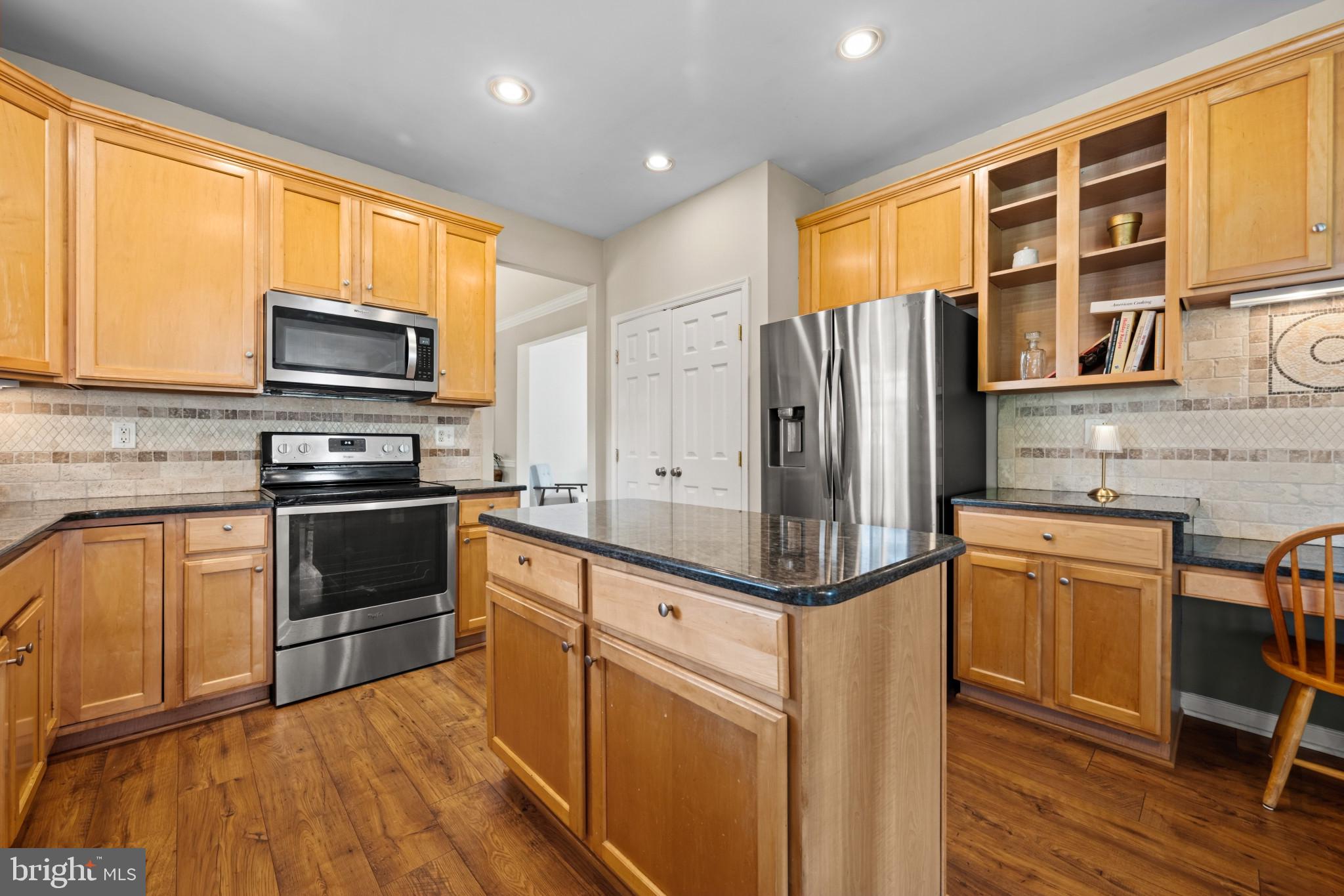 JENNA ESTATES - Residential