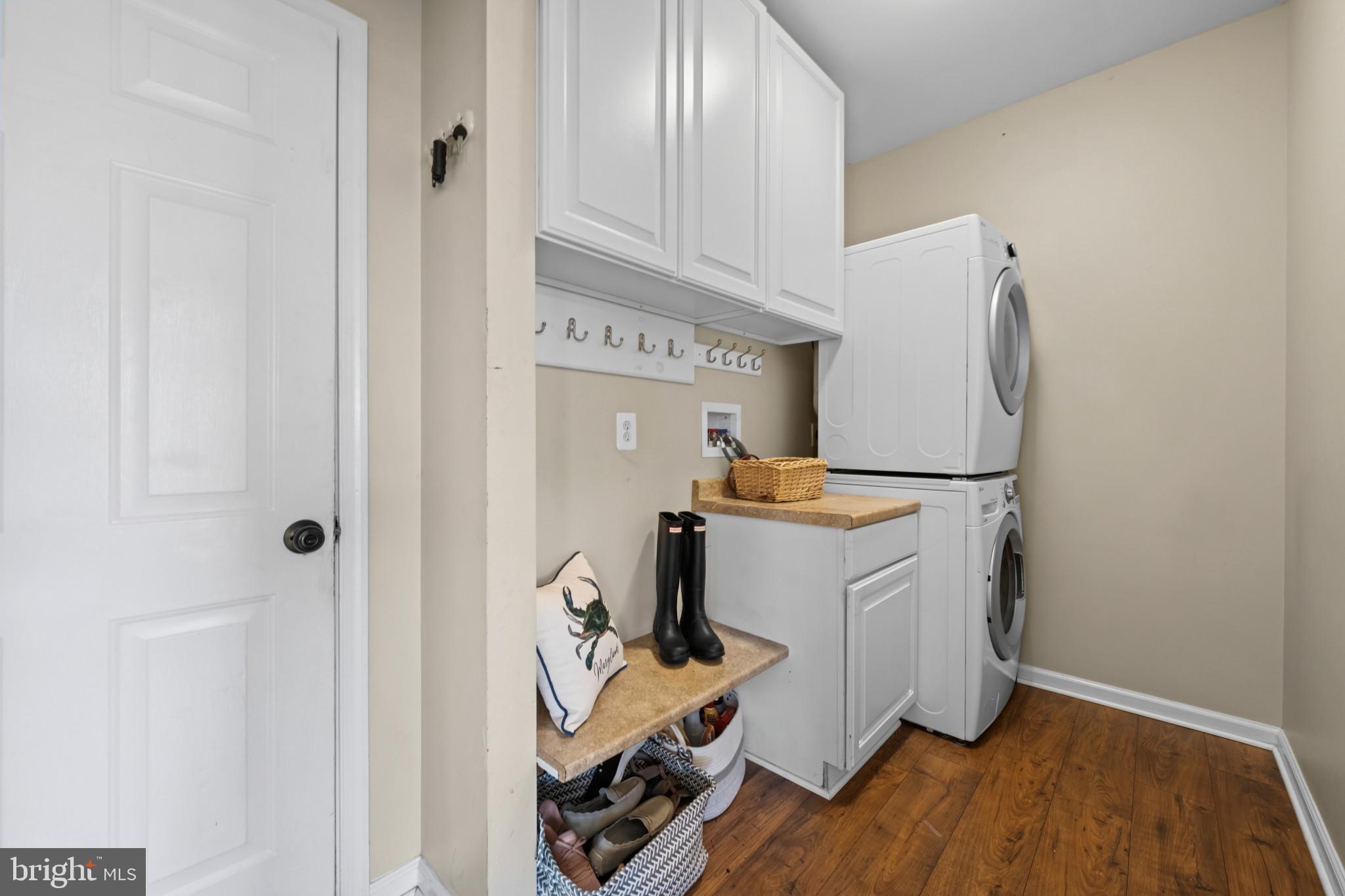JENNA ESTATES - Residential