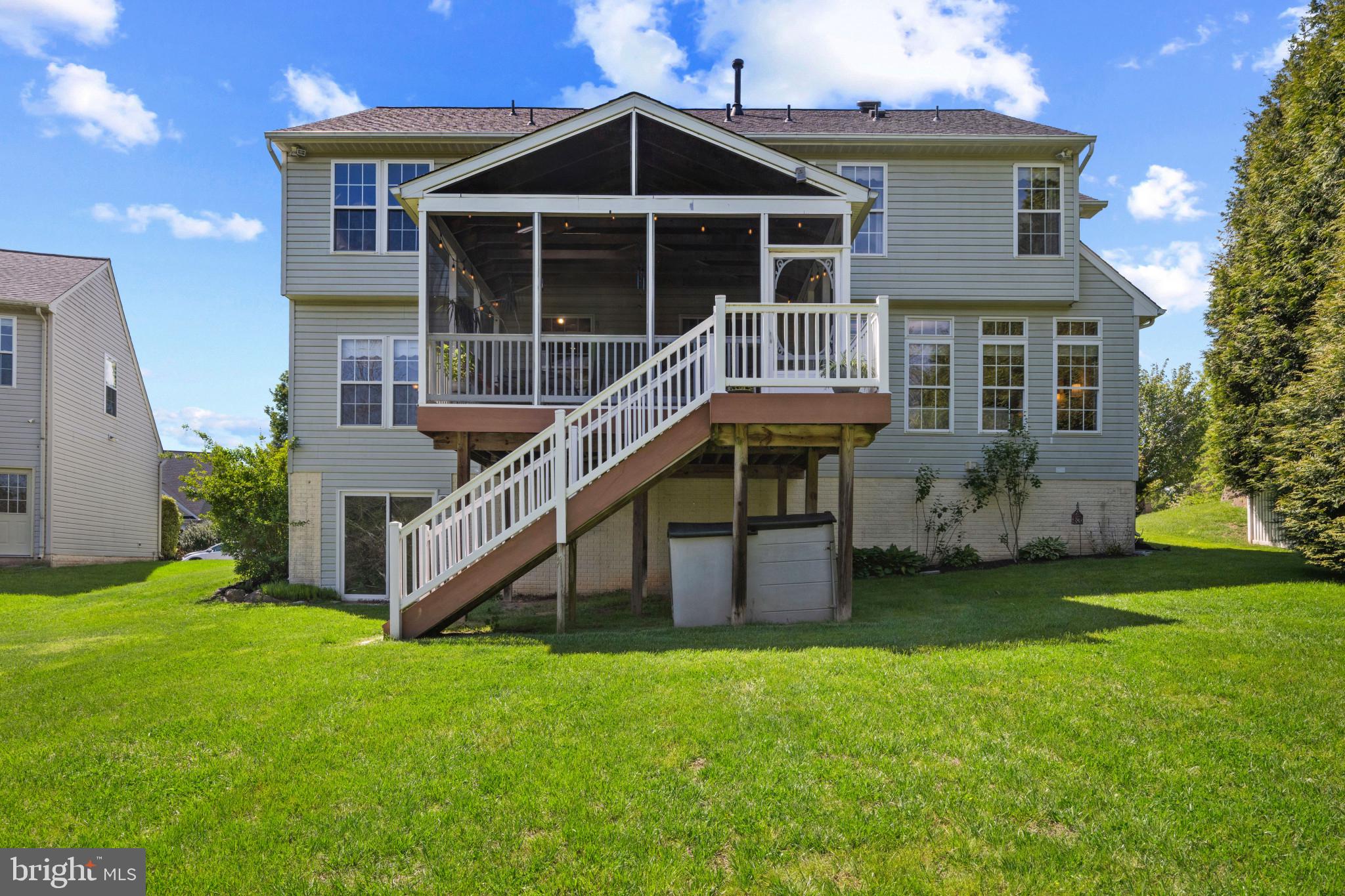JENNA ESTATES - Residential