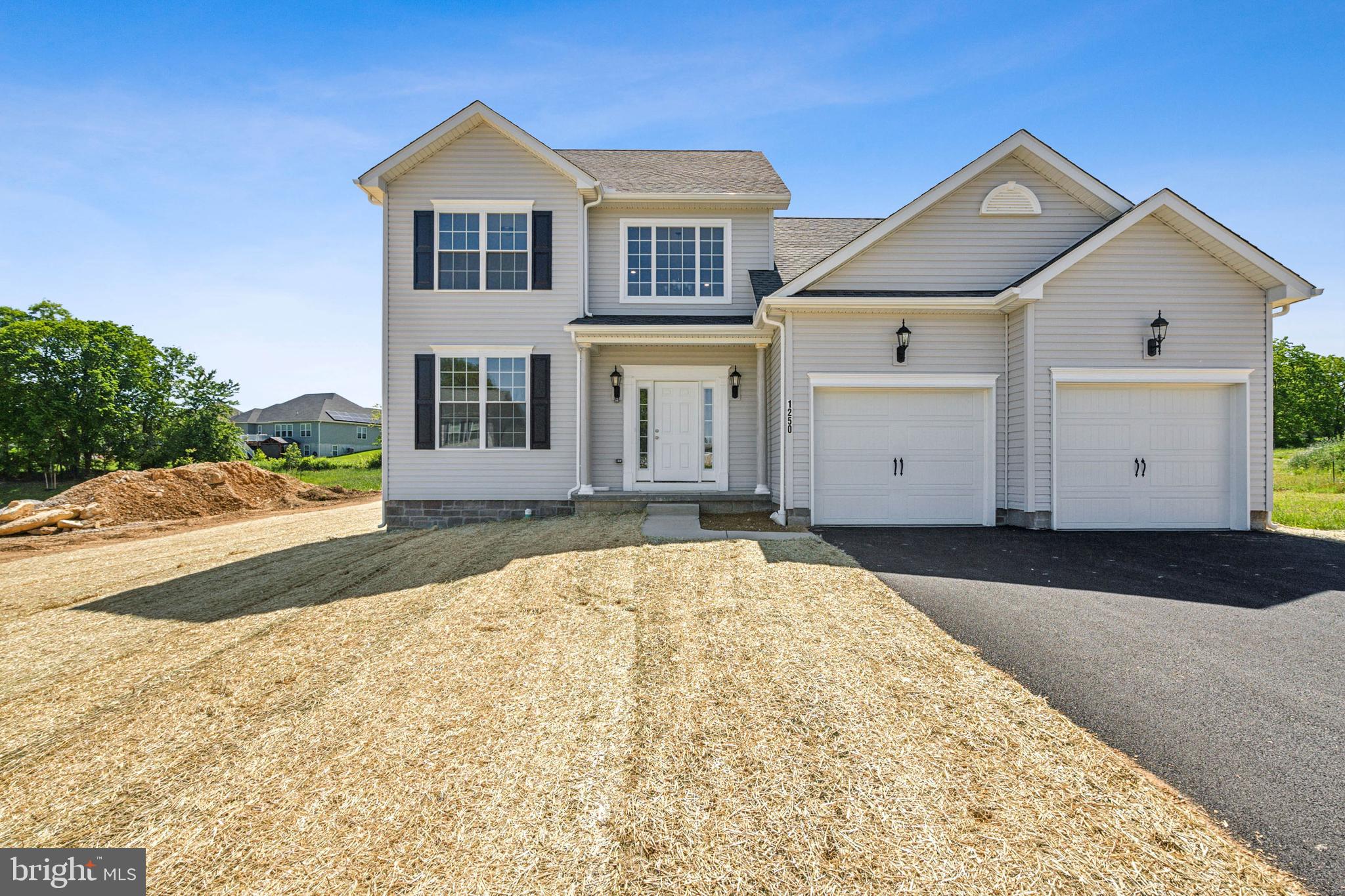 KINGS COURT AT BROWNSTONE - Residential