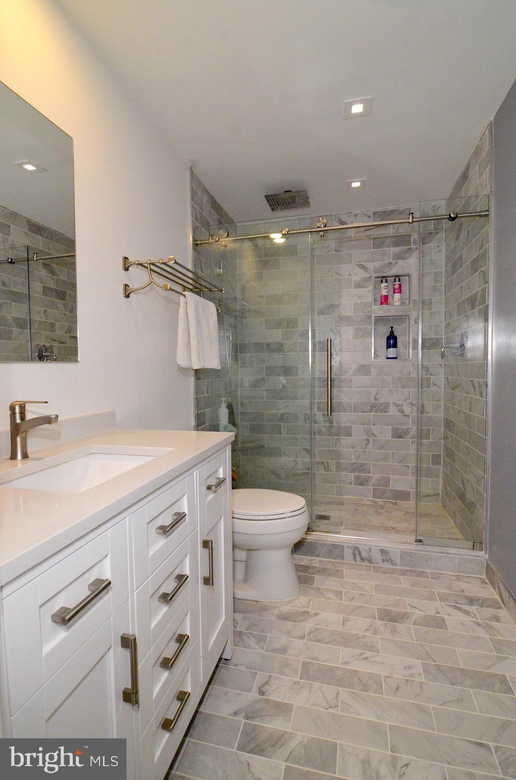 MCAULEY PARK - Residential Lease