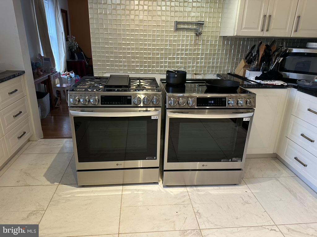 MCAULEY PARK - Residential Lease