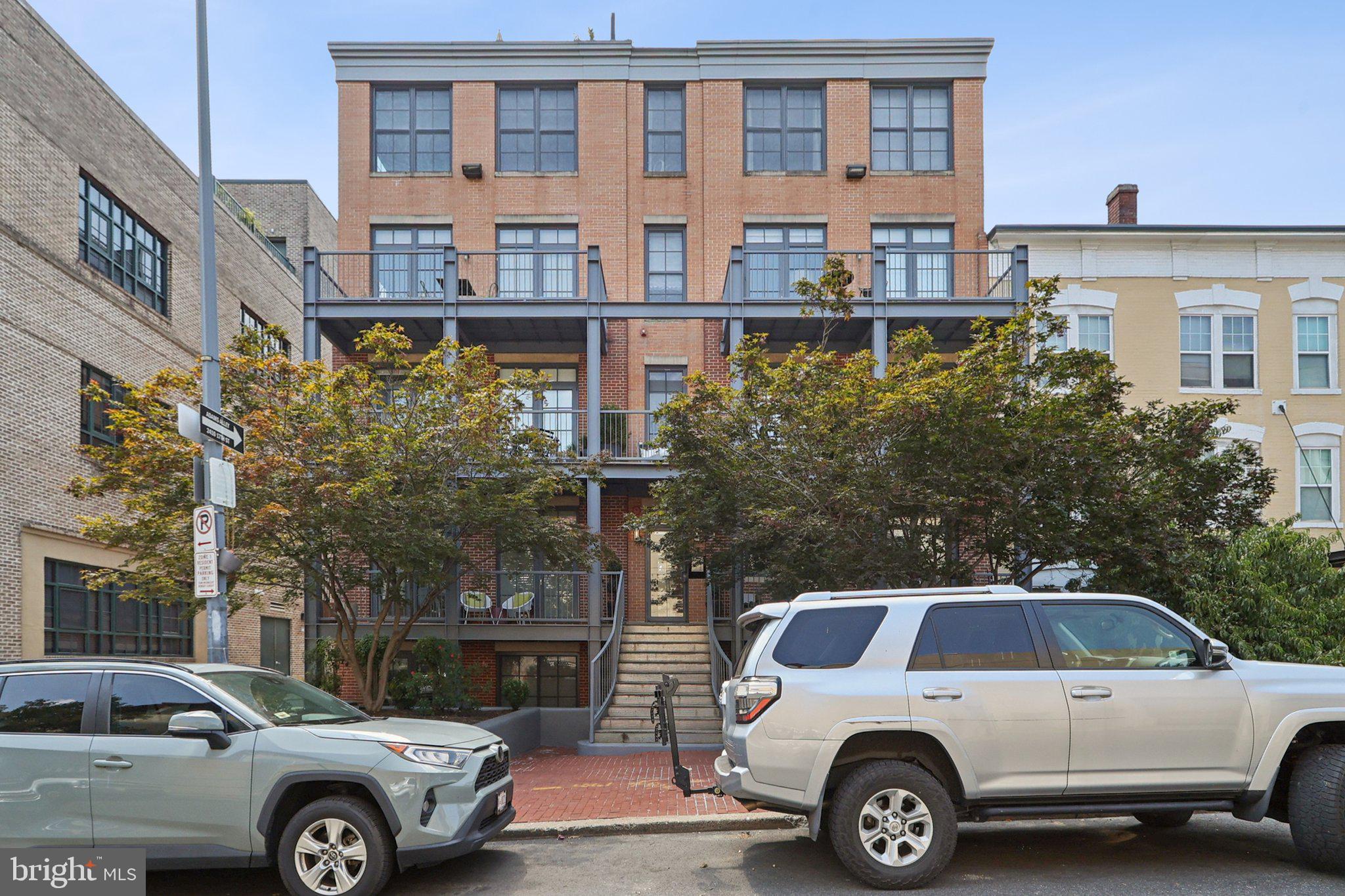 2412 17TH STREET NW 202