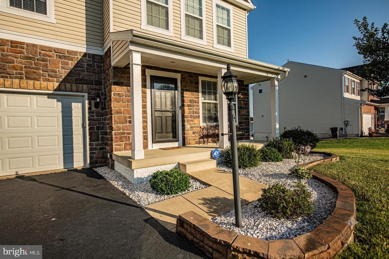 62 CHARTER GATE DRIVE