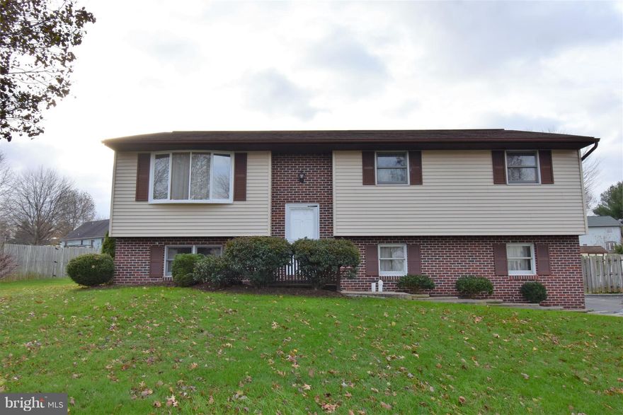 This home boasts 3 bedrooms and 2 baths, family room with gas fireplace, a large laundry room, 2 car garage and  HVAC system replaced in 2017.  Lots of room to roam in the backyard along with a storage shed.  Great home located within walking distance of fairgrounds and schools.  Let this be your next home!