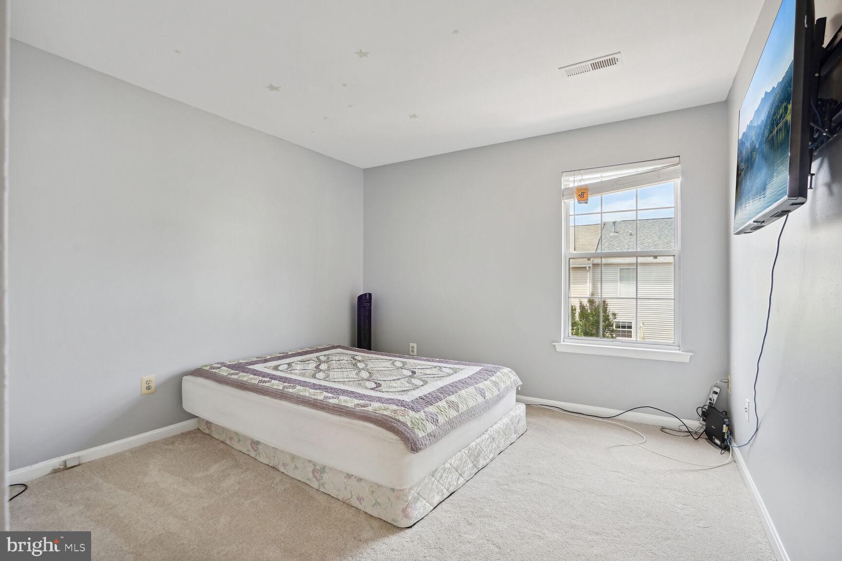 CENTREVILLE GREEN - Residential