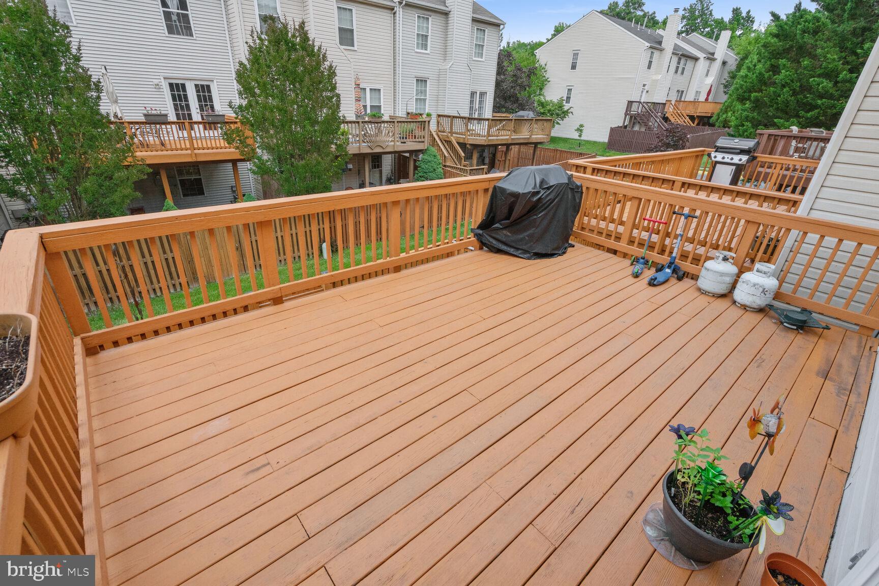 CENTREVILLE GREEN - Residential