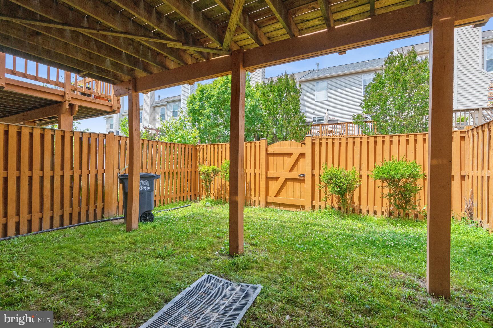 CENTREVILLE GREEN - Residential