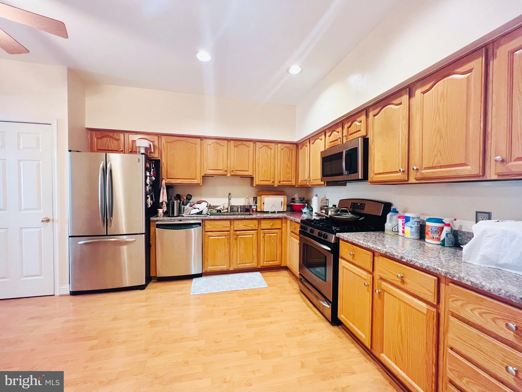 TOWNHOMES OF TIMBERLAND - Residential Lease