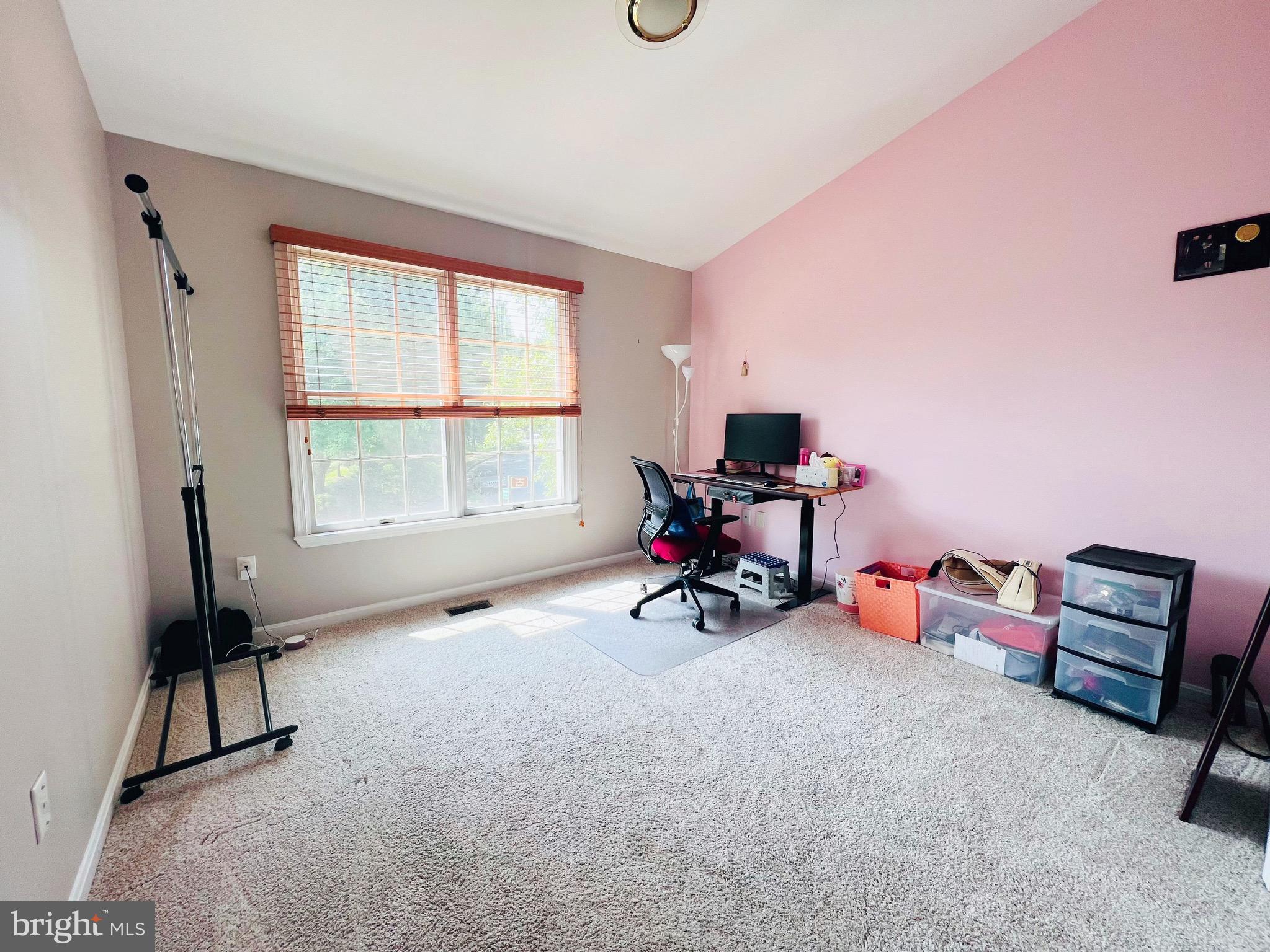 TOWNHOMES OF TIMBERLAND - Residential Lease