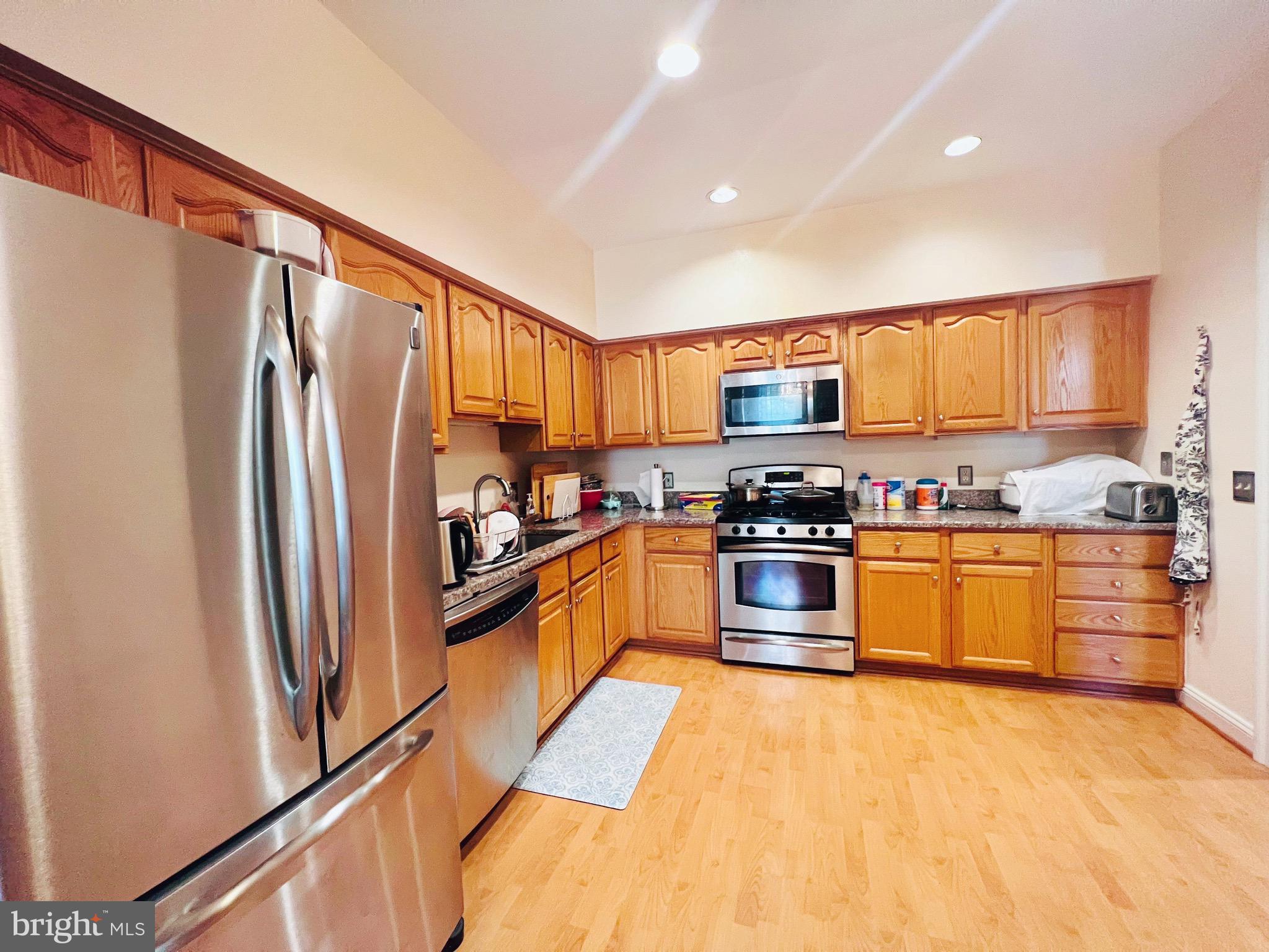 TOWNHOMES OF TIMBERLAND - Residential Lease