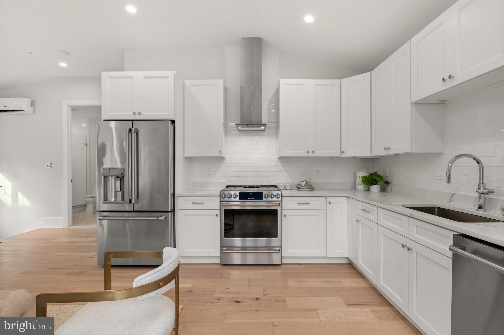 SPRING VALLEY - Residential