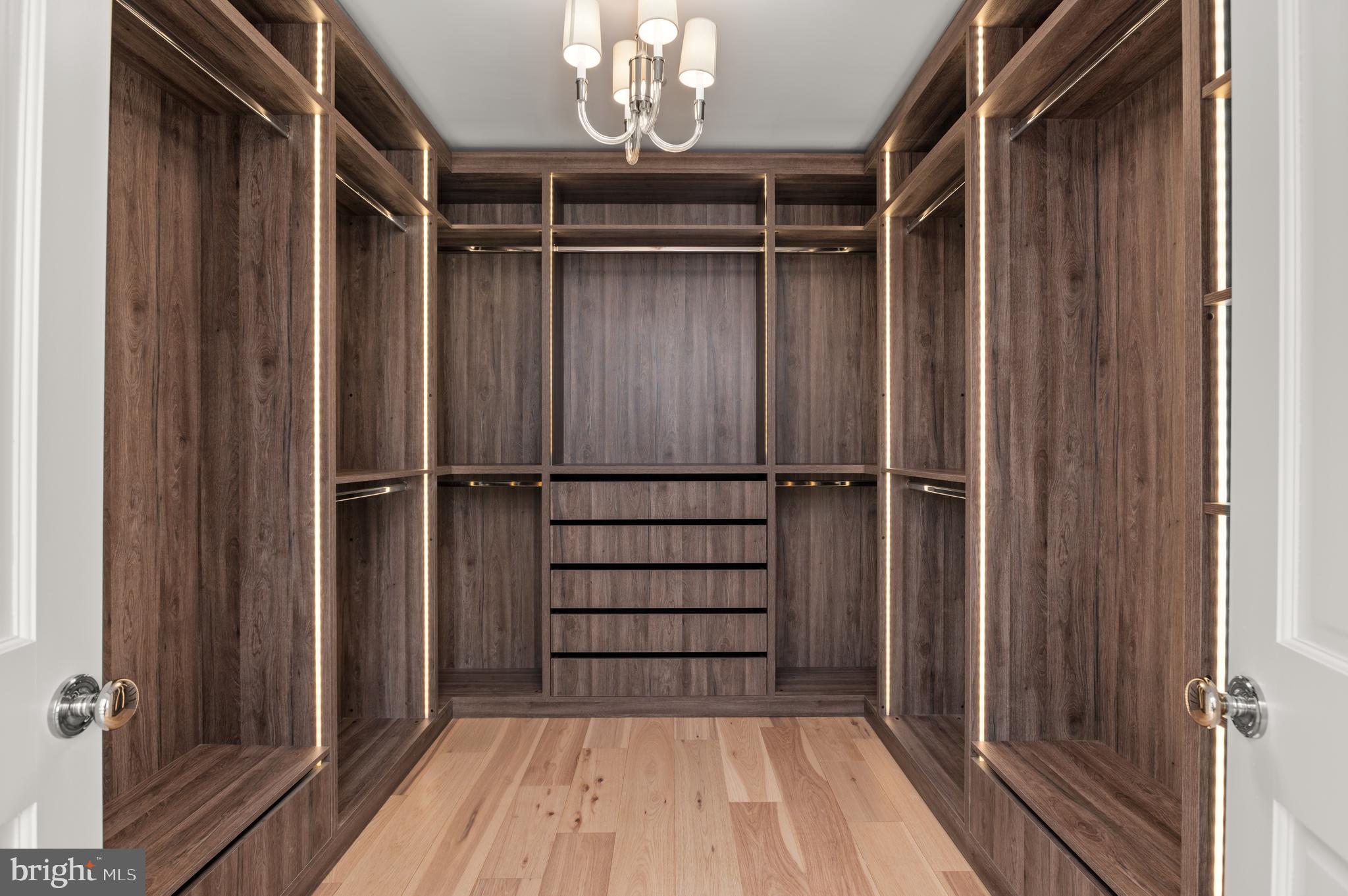 SPRING VALLEY - Residential