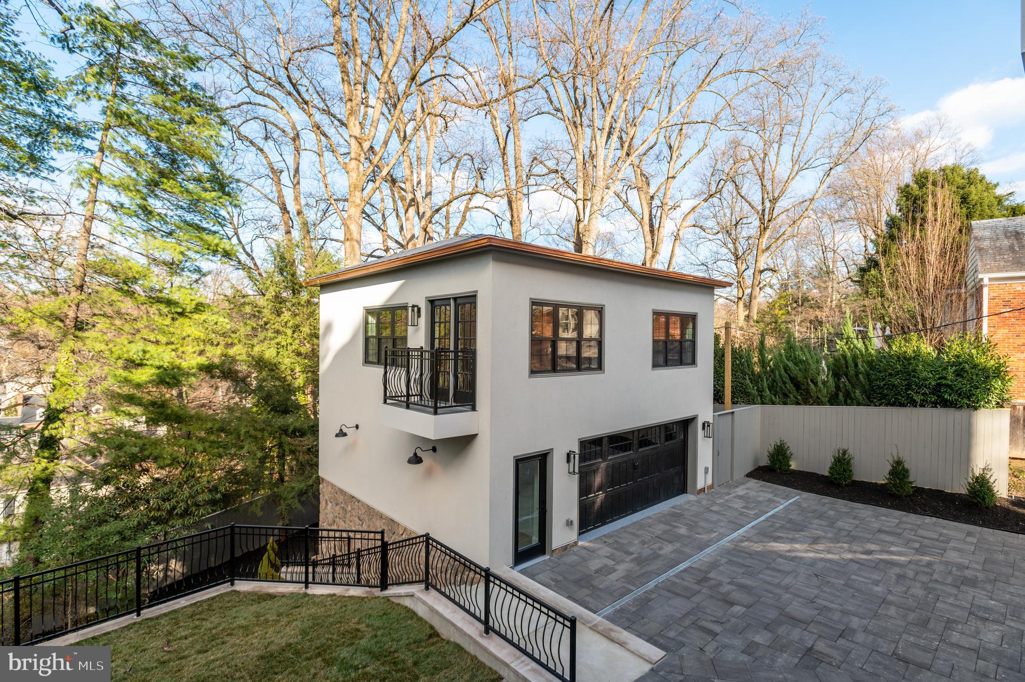 SPRING VALLEY - Residential