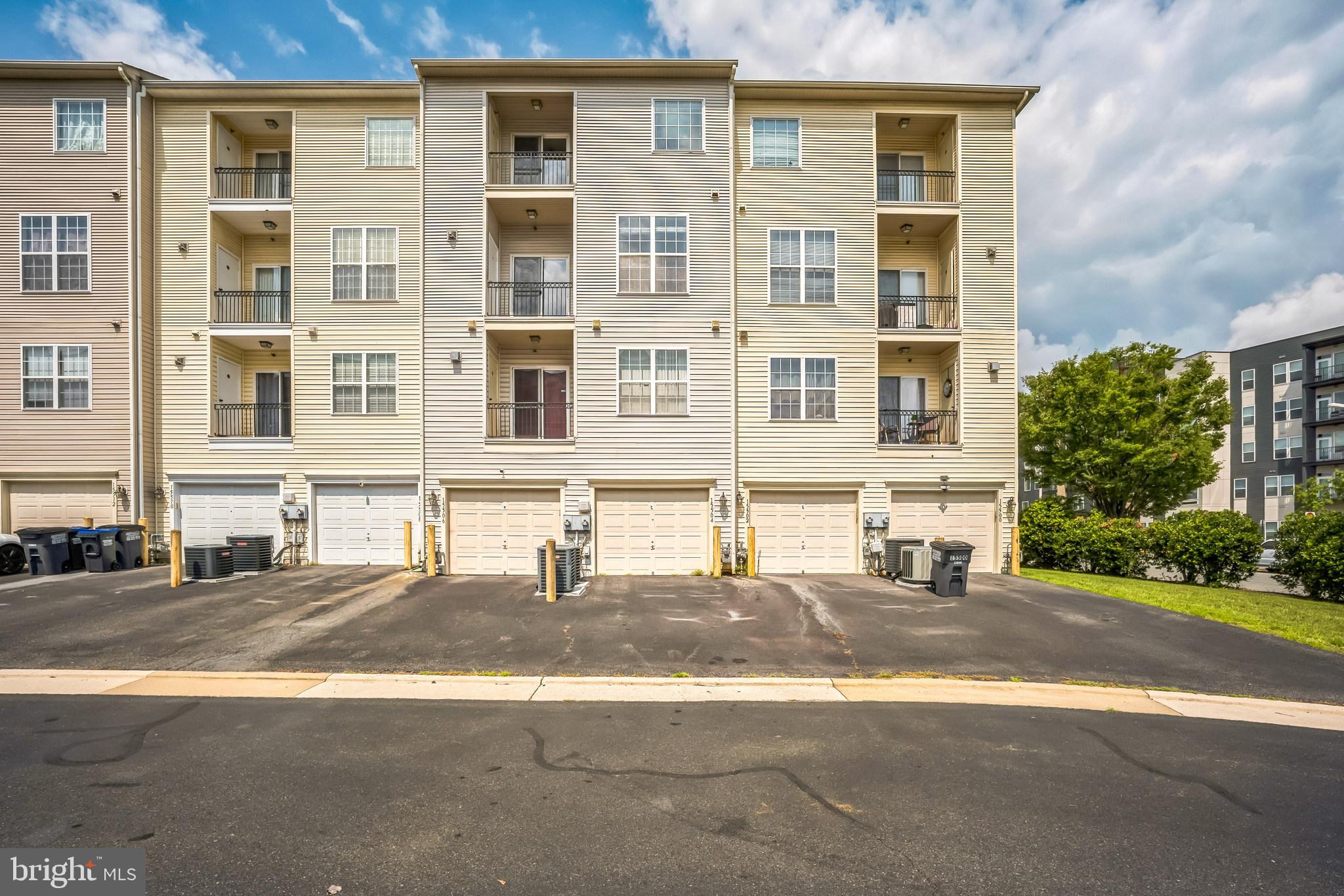 15504 JOHN DISKIN CIRCLE 18