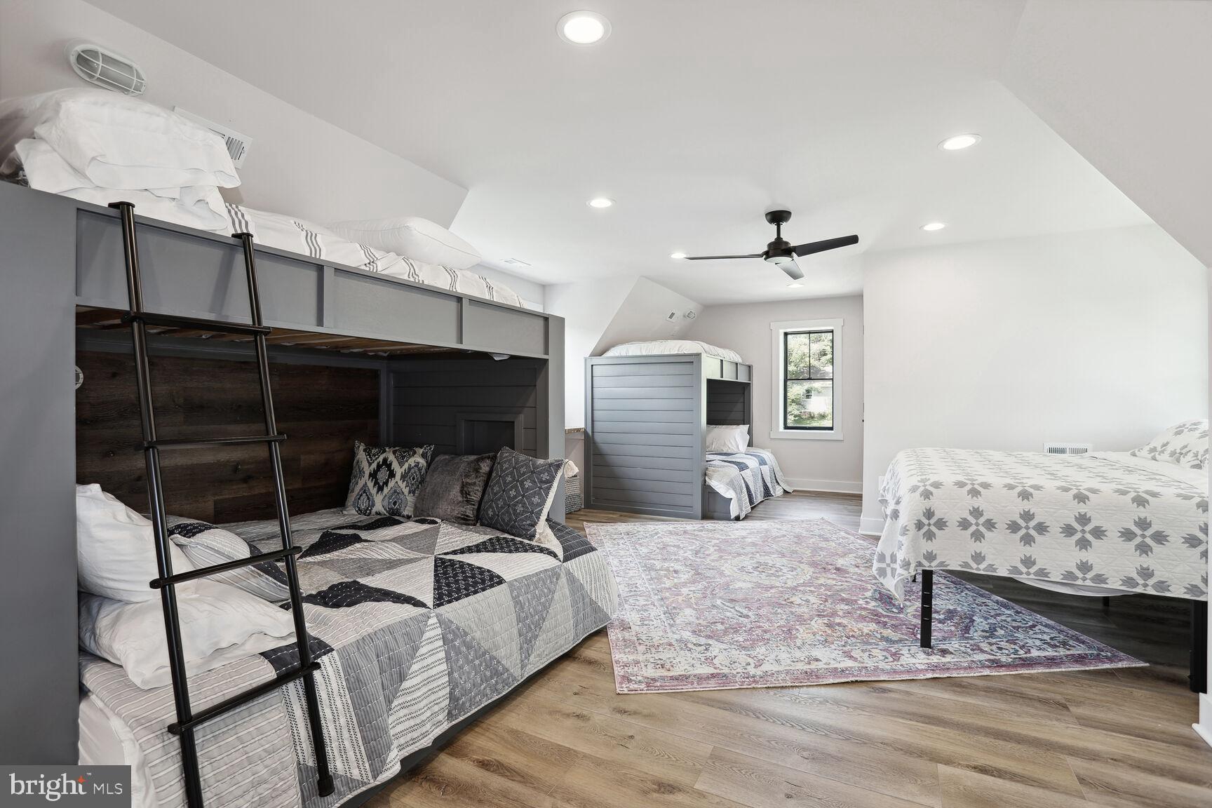 LAKE OF THE WOODS - Residential