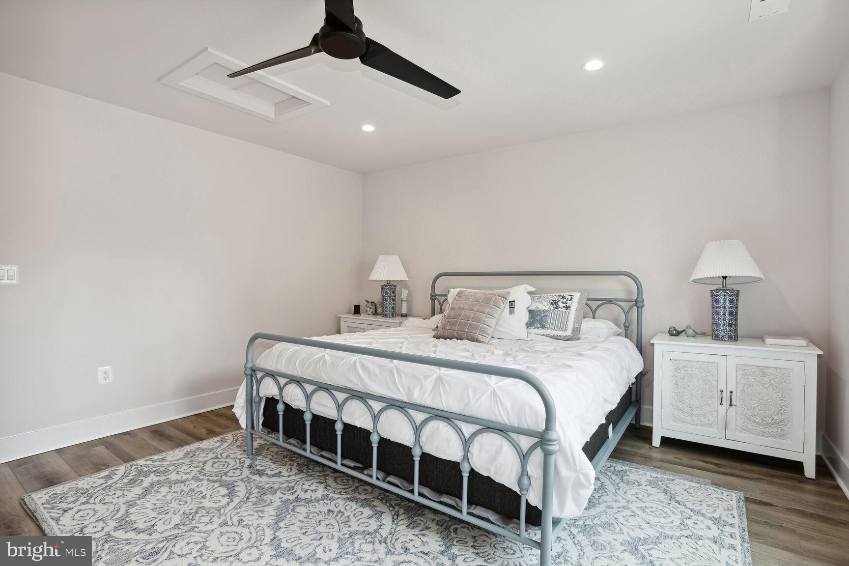 LAKE OF THE WOODS - Residential