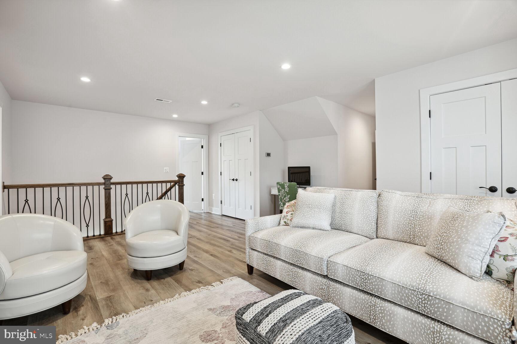 LAKE OF THE WOODS - Residential