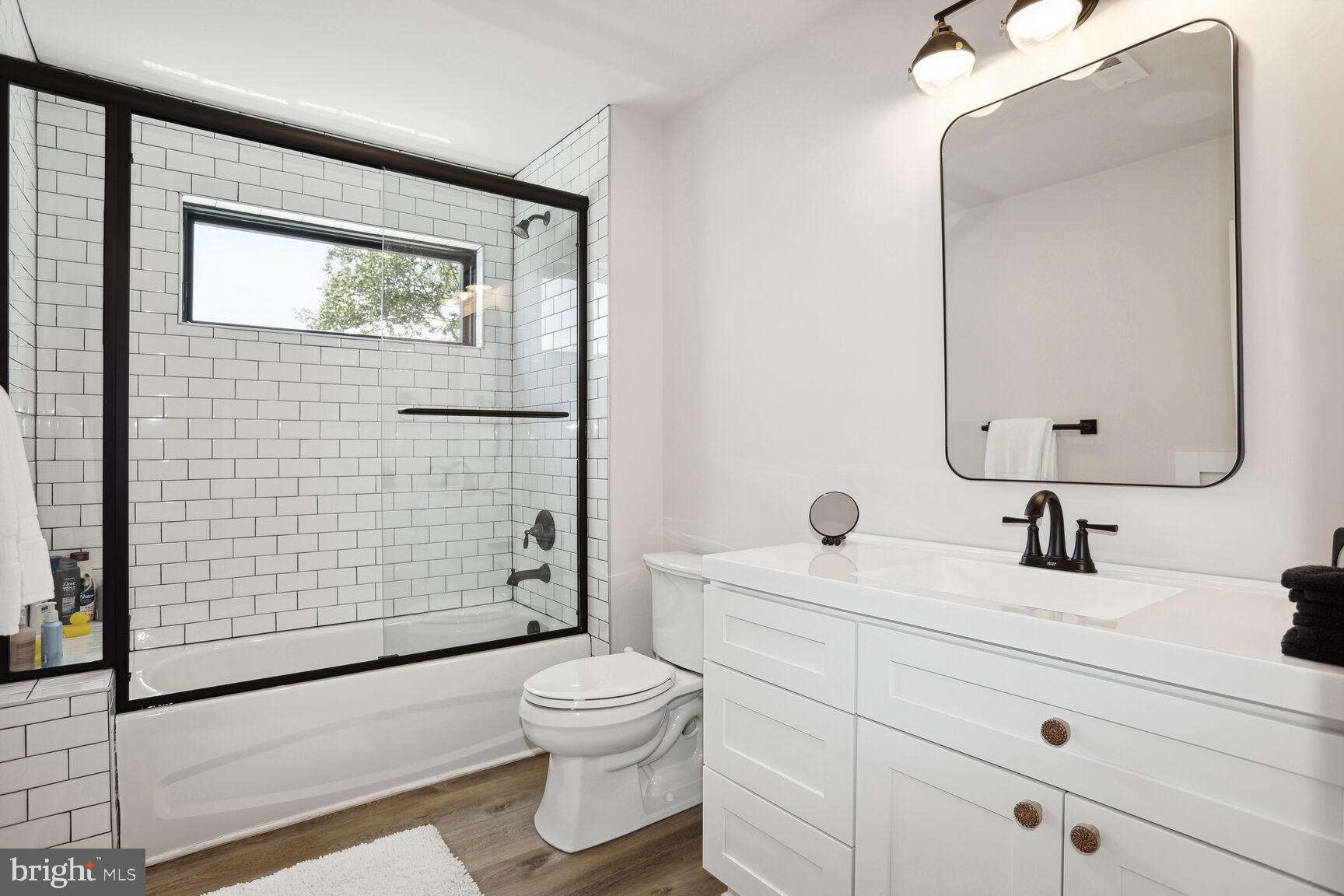 LAKE OF THE WOODS - Residential