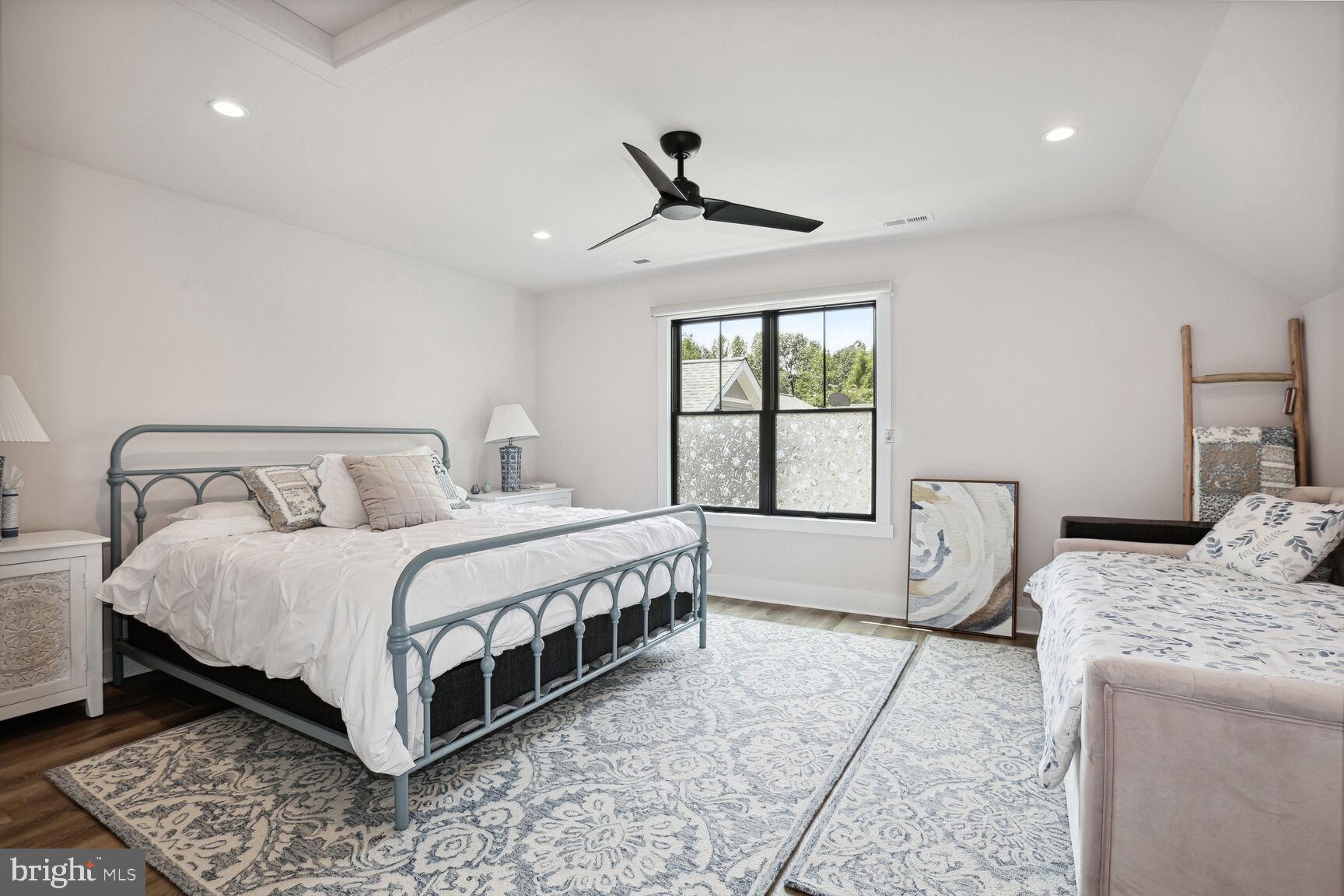 LAKE OF THE WOODS - Residential