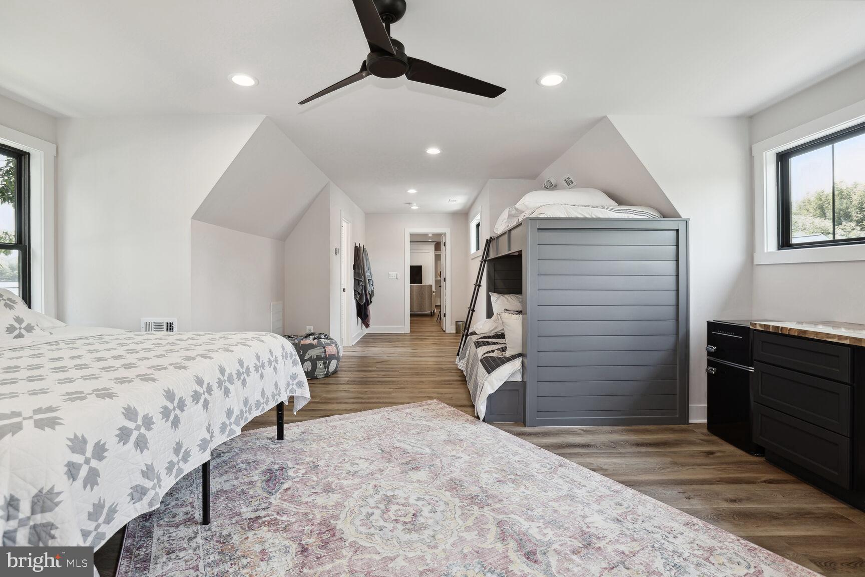 LAKE OF THE WOODS - Residential