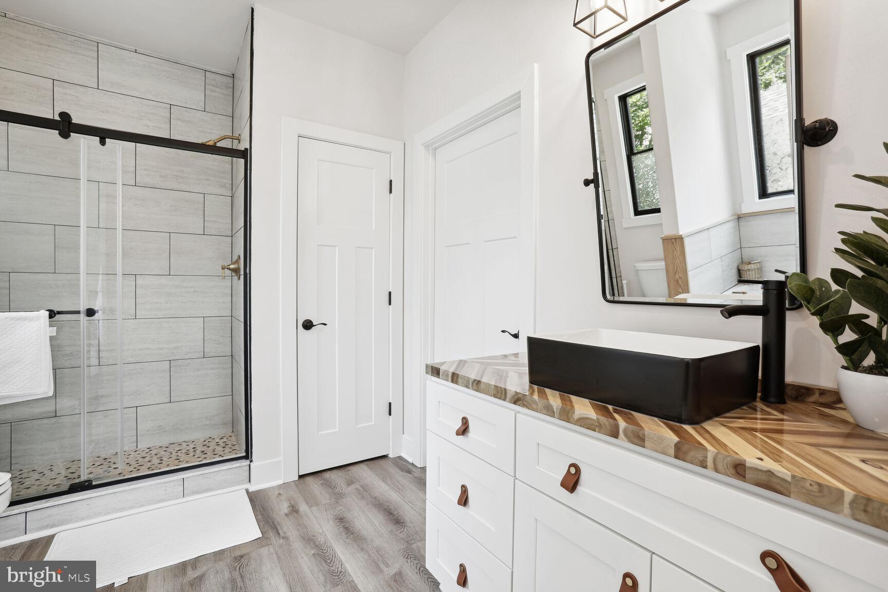 LAKE OF THE WOODS - Residential