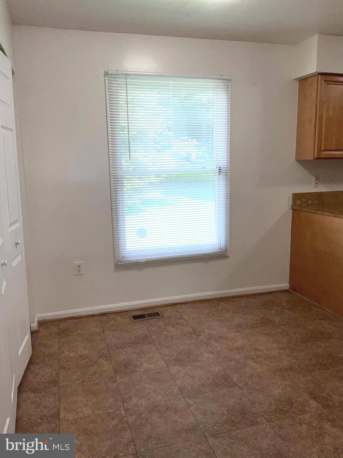 MILL CREEK SOUTH - Residential Lease