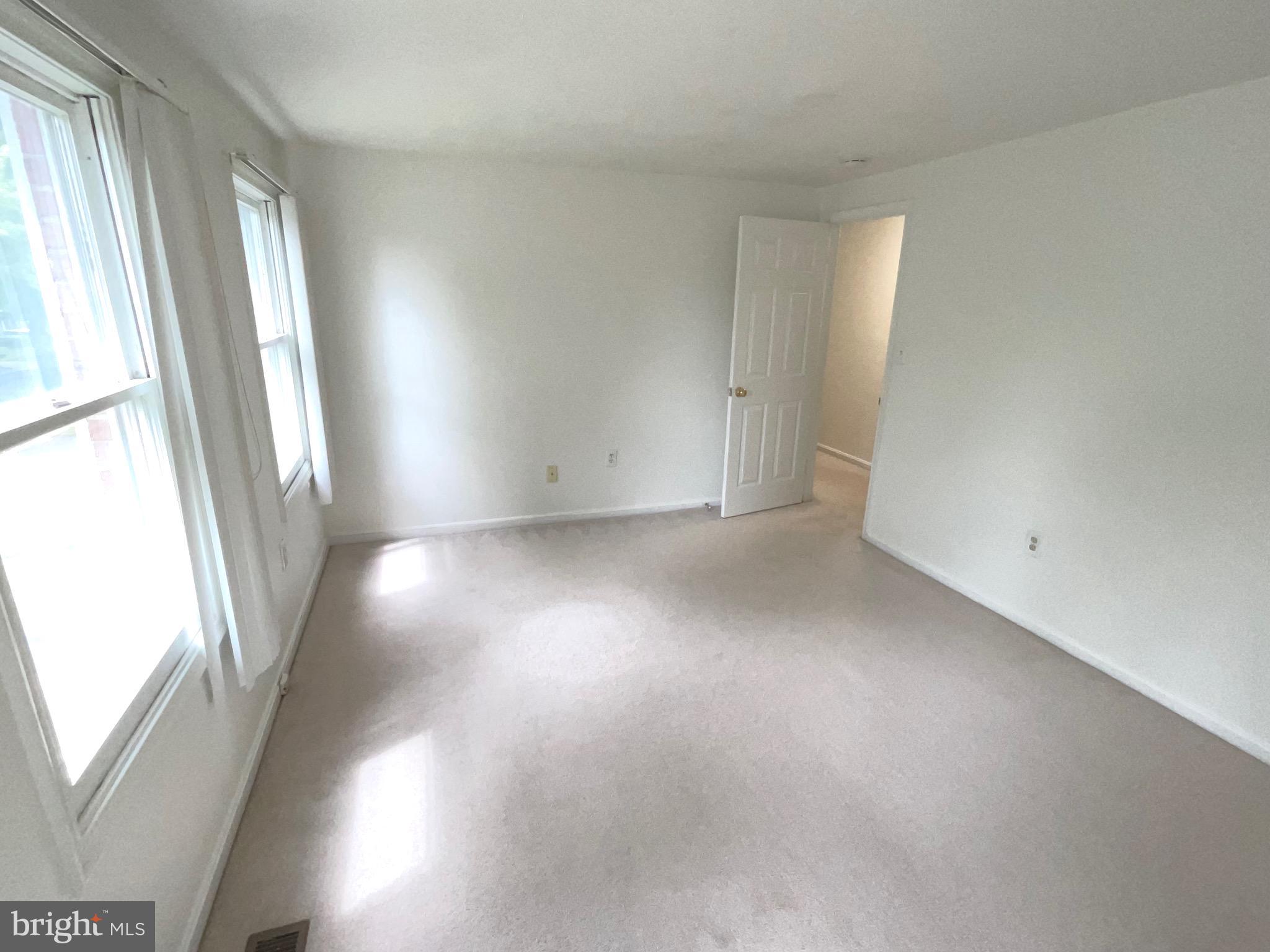 MILL CREEK SOUTH - Residential Lease