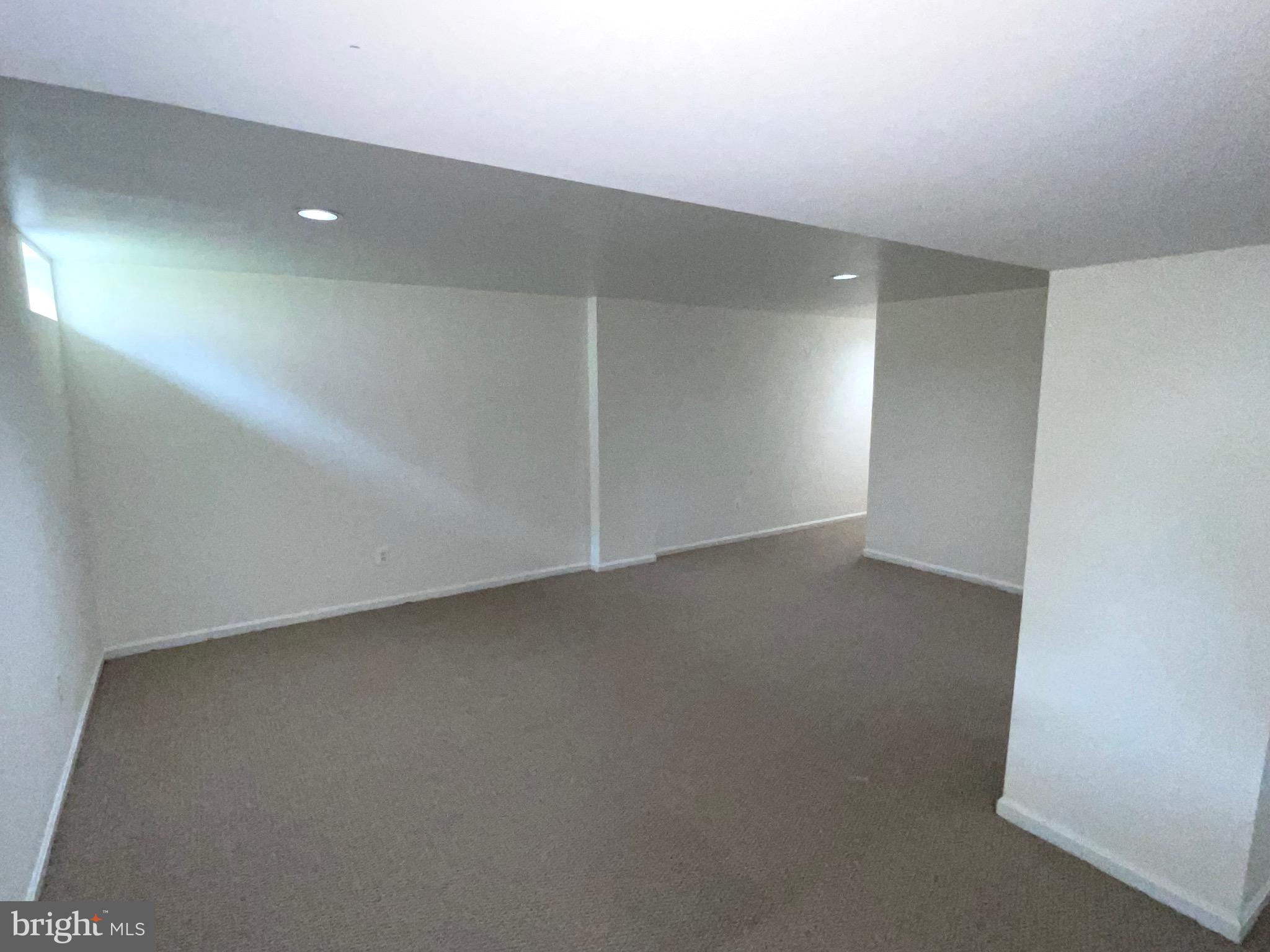 MILL CREEK SOUTH - Residential Lease