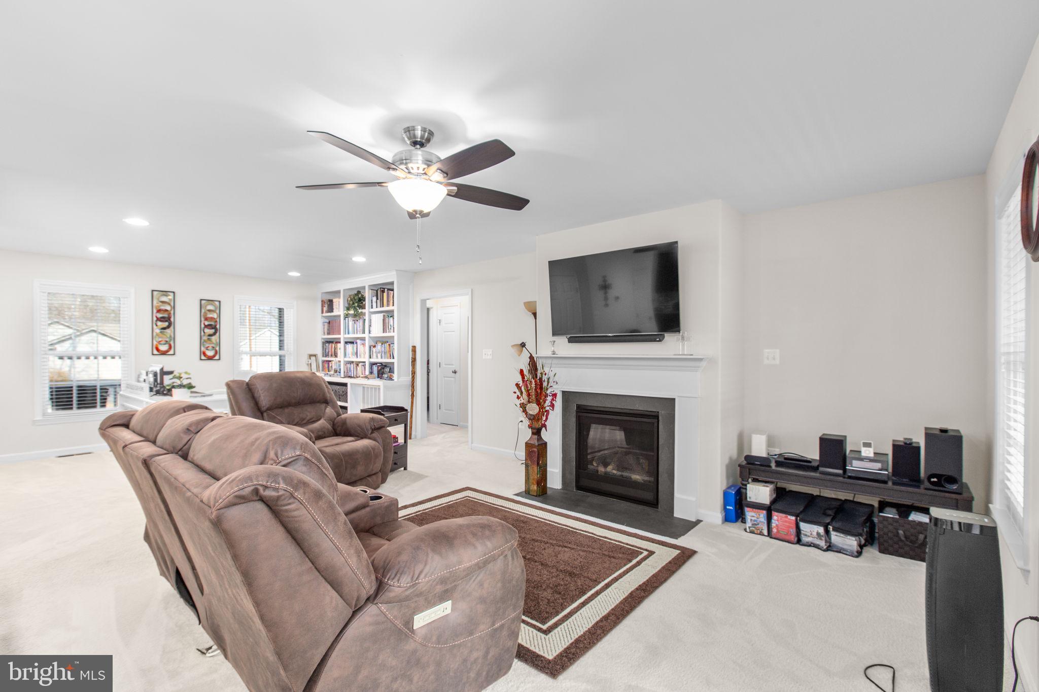 LAKE OF THE WOODS - Residential