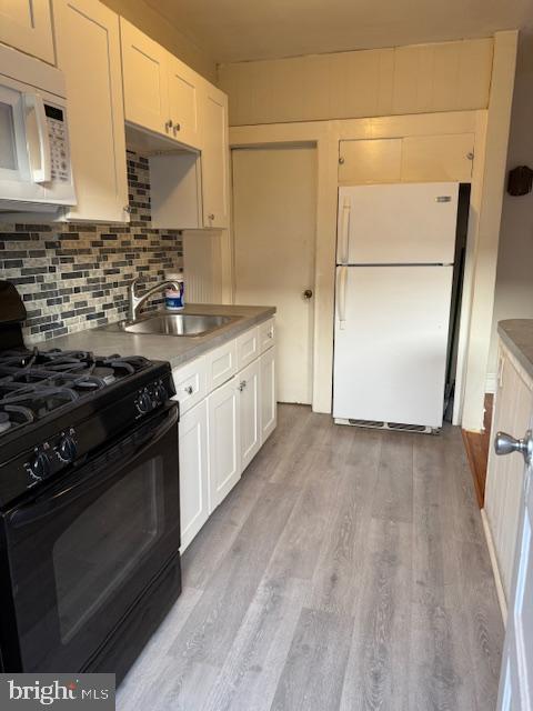 Straight thru 3 Bedroom one bath house is ready for rent in Frankford area NE Phila. Hardwood flooring and freshly painted whole house. partially finished basement with garage and driveway parking, off street parking. Front covered patio.
required Credit score should be 650 or above and income guidelines are 3 x times the monthly rental.
First month, last month rent and one month security is required.